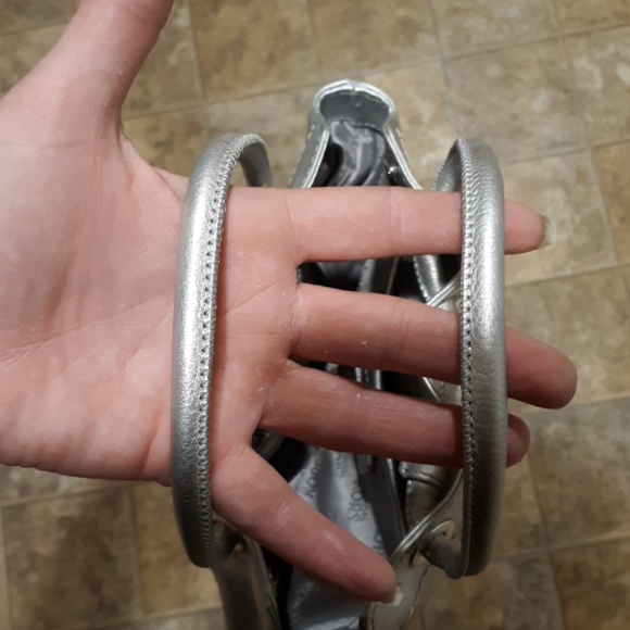 Michael Kors Studded Metallic Leather Tote Bag. - Picture 7 of 7